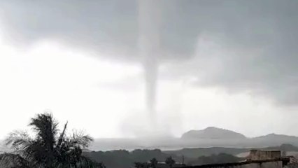 Tromba d’água é registrado no Norte de Florianópolis