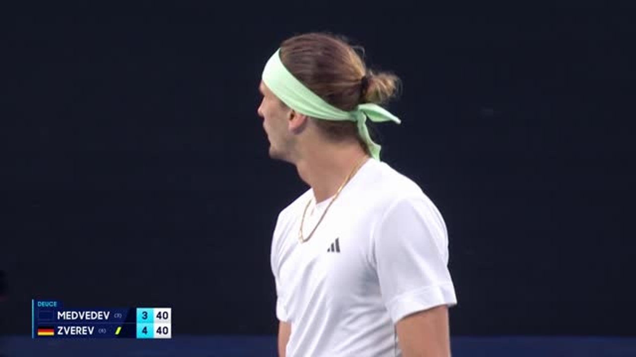 Open d'Australie - Medvedev renverse Zverev et...