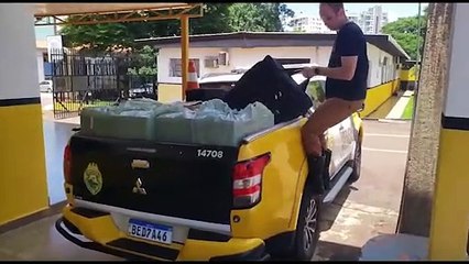 Tải video: PRE realiza apreensão de carga de cigarro, eletrônicos e maconha na Rodoviária de Cascavel