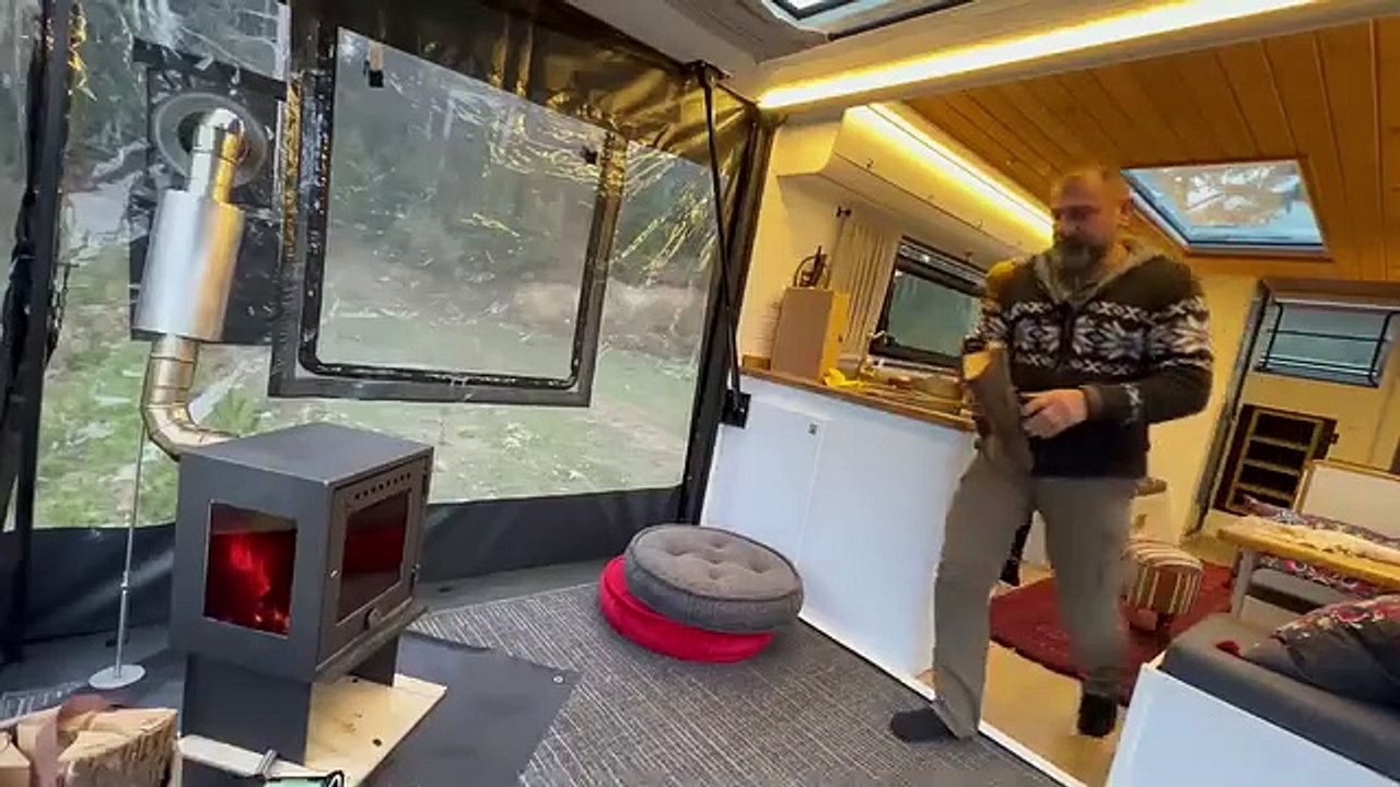 FALL CAMPING IN THE WILDERNESS WITH A CAMPER VAN TRUCK