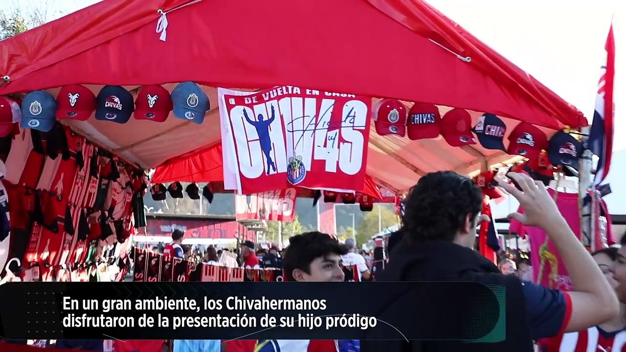 La bienvenida de Chicharito a Chivas