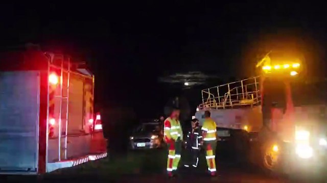 Ford Fiesta sem placas pega fogo misteriosamente na BR-277 em Santa Tereza do Oeste