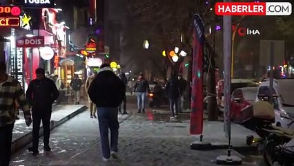 Erzincan'da vatandaşların kar sevinci