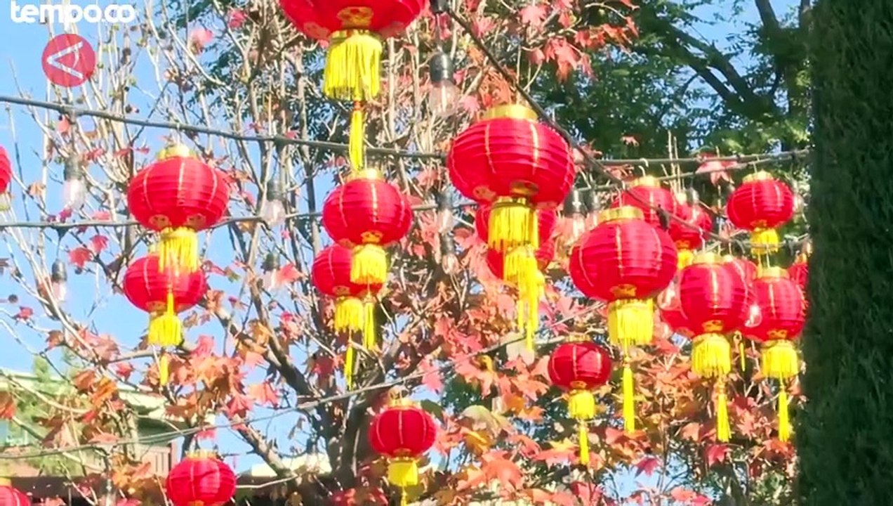 Suasana Perayaan Tahun Baru Imlek di Disney California