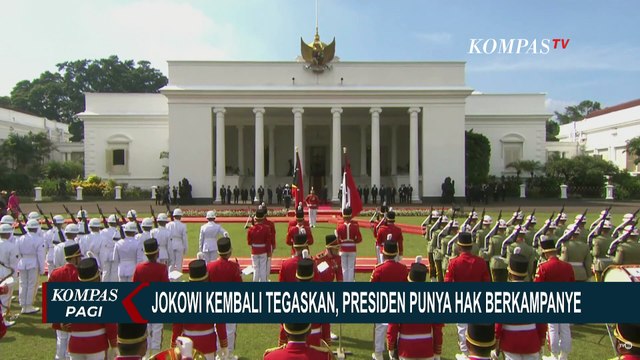 Jokowi Bawa Kertas Besar, Tunjukkan Aturan Soal 'Presiden Boleh Kampanye'
