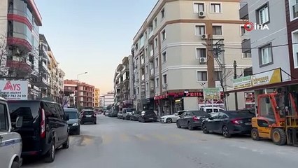 İzmir'de 5.1 büyüklüğünde deprem! İlk görüntüler geldi