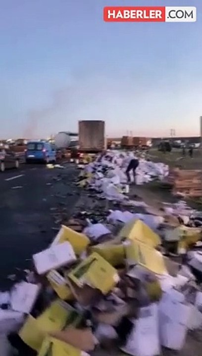 Fransa'da Şarap Üreticilerinden Ucuz İçki İthalatına Protesto: Binlerce Litre Şarabı Yola Döktüler