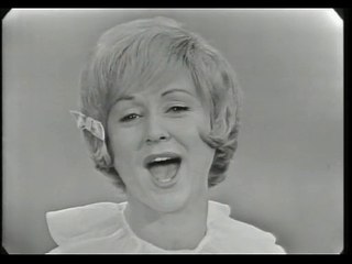 ELAINE McKENNA - Cabin in the Sky (In Melbourne Tonight 1957)