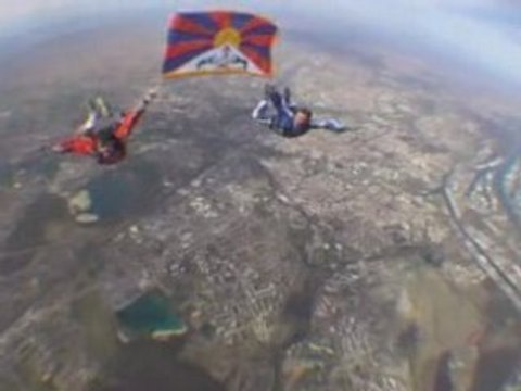 Parachutisme film Pour un tibet libre