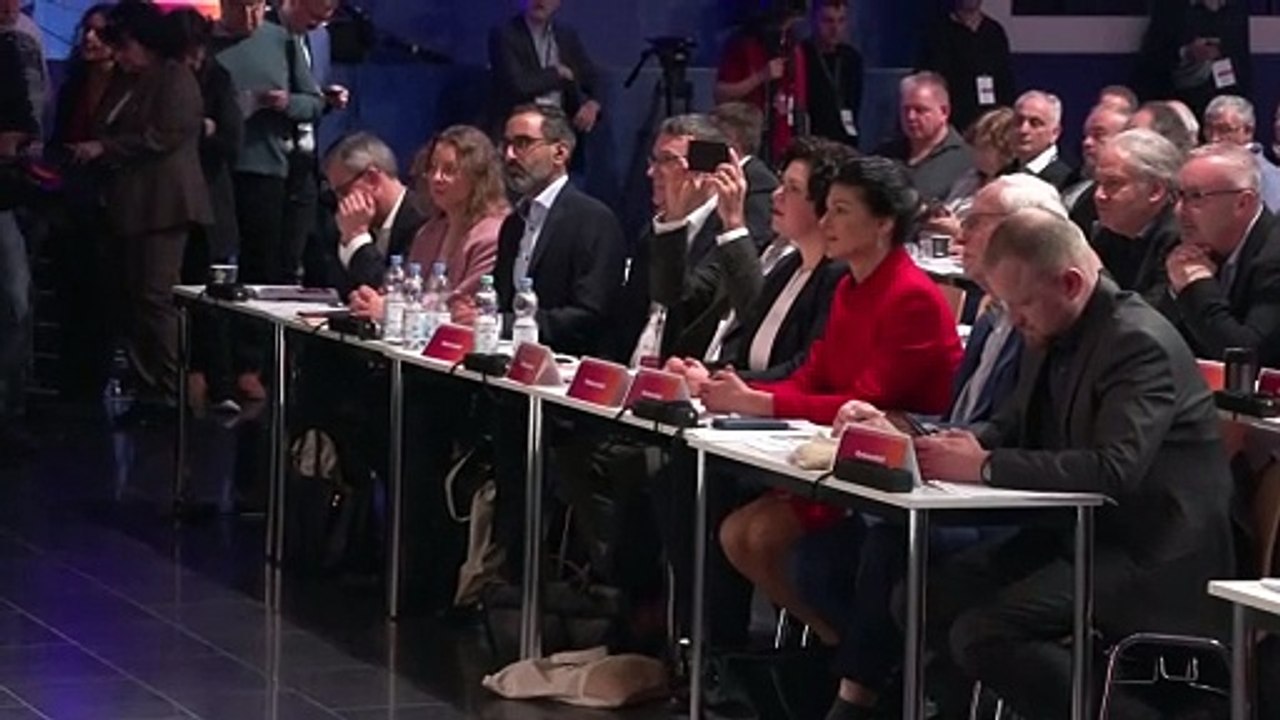 Wagenknecht schießt sich bei erstem Parteitag auf die Grünen ein