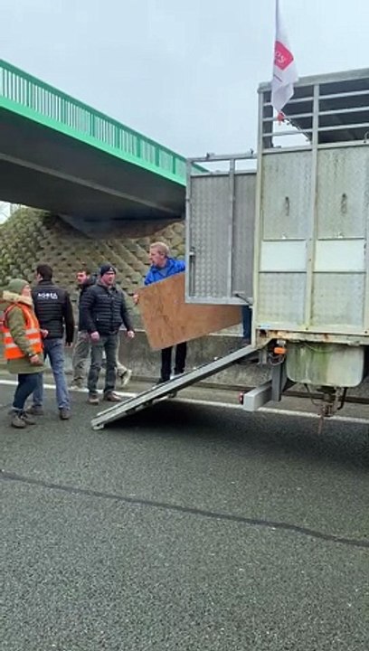 VIDÉO - Nouveau blocage à Beauvais