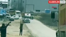 Bursa'da tamir sırasında geri hareket eden kamyonun çarptığı kaza cep telefonu kamerasıyla görüntülendi