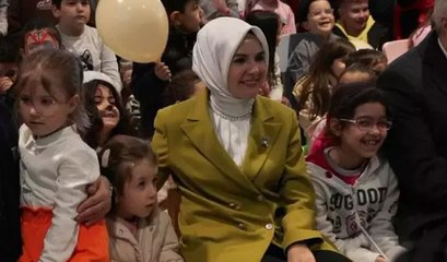 Bakan Göktaş, Sömestr Festivali'nde çocuklarla bir araya geldi
