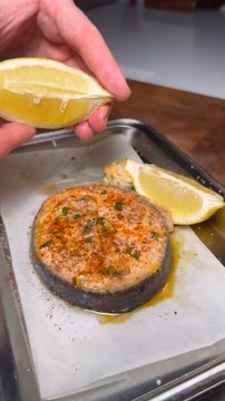 DARNE BURGER #darne #saumon #salmon #steak #fish #burger #fishburger #cuisine #cook #cooking