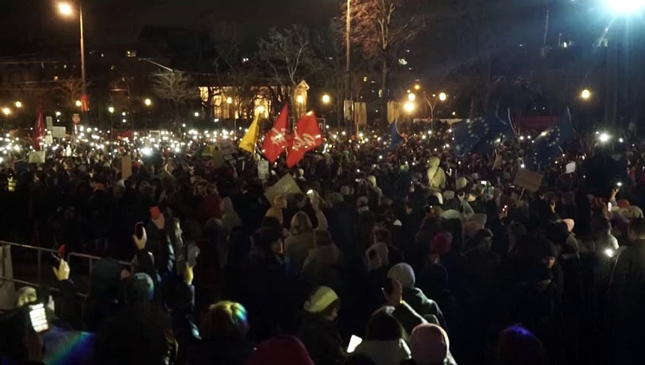 Thousands protest in Austria against right-wing extremism