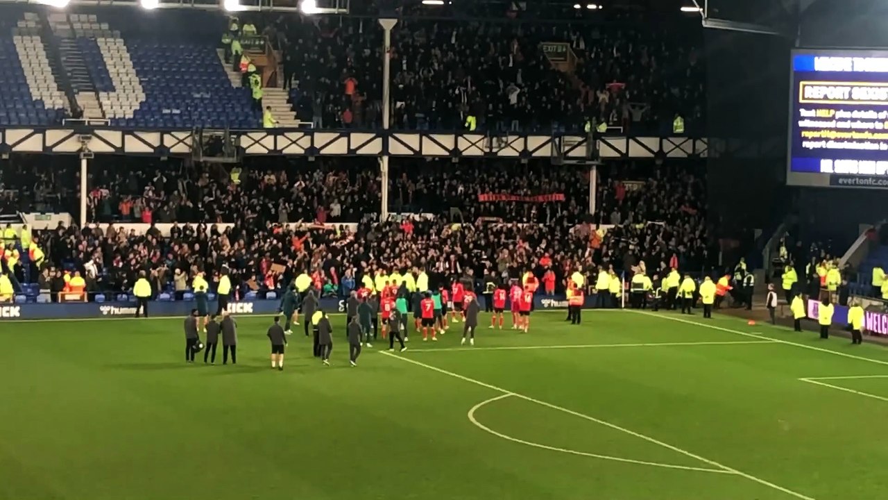 Everton 1 Luton Town 2