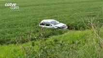 Motorista perde controle de carro e capota na BR 163 em Toledo Veículo parrou mais de 100 metros de distância da rodovia
