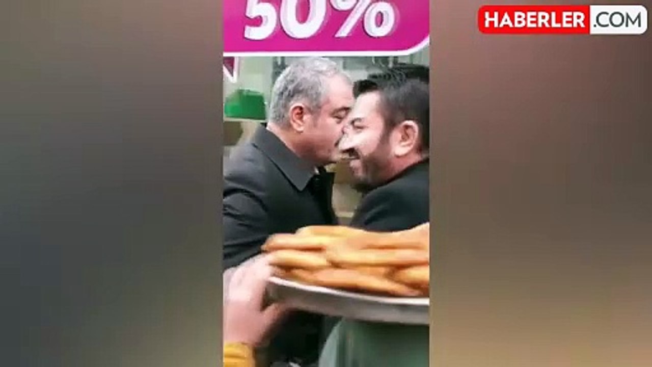 AK Parti'nin Diyarbakır adayı Mehmet Halis Bilden ile simitçi çocuğun ilginç diyaloğu