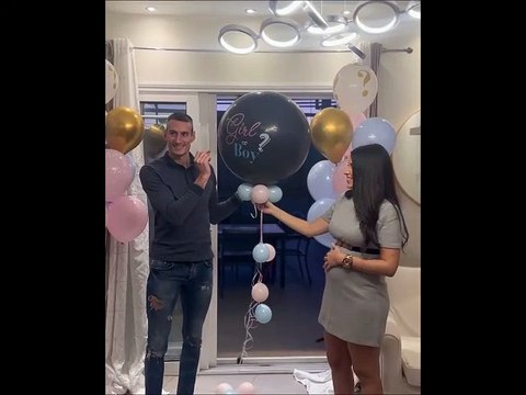 Παναγιώτης Τριβυζάς: Έκανε gender reveal party & χοροπηδούσε από τη χαρά του όταν έμαθε το φύλο