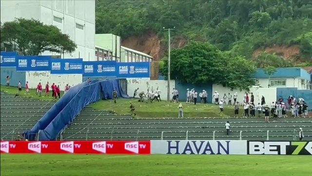 PM separa confusão entre torcidas de Figueirense e Brusque