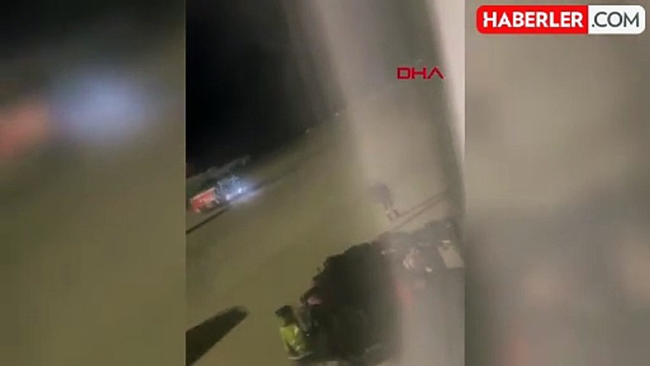 Sabiha Gökçen-Riyad seferi yapan uçak, kargo bölümünden gelen "Yardım edin" sesleri üzerine acil iniş yaptı