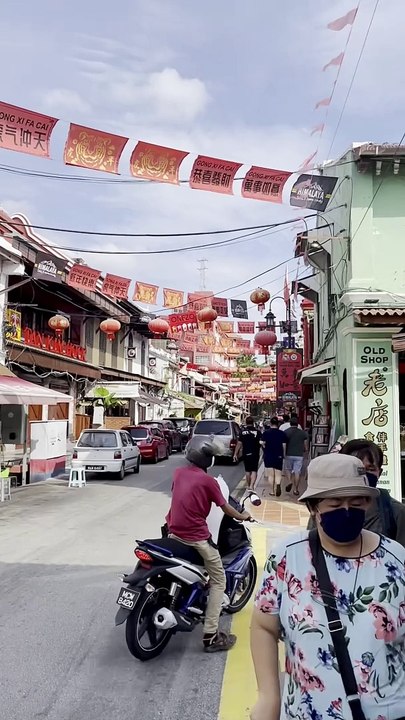 From my hotel to Melaka River & around Jonker Walk during the busiest time of the year - CNE/VNE NY