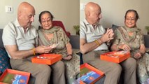 Anupam Kher Gives Mother Ram Mandir Pran Pratishtha Prasad,Full Video|Boldsky
