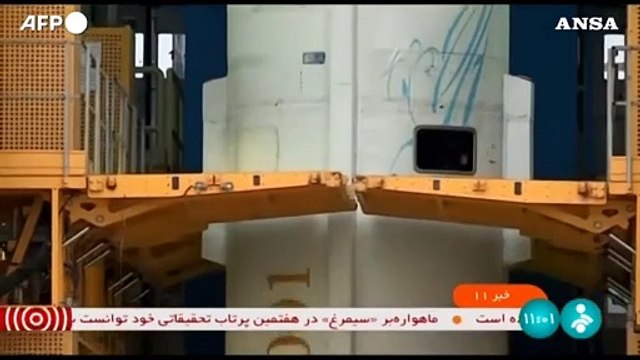 L'Iran ha lanciato tre satelliti militari nello spazio