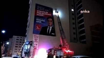 AKP'li belediye, Saadet Partisi adayının pankartını indirdi
