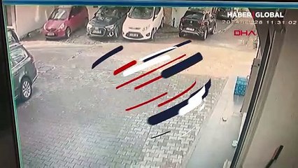 Saldırganların kiliseye geldiği anlar kamerada!