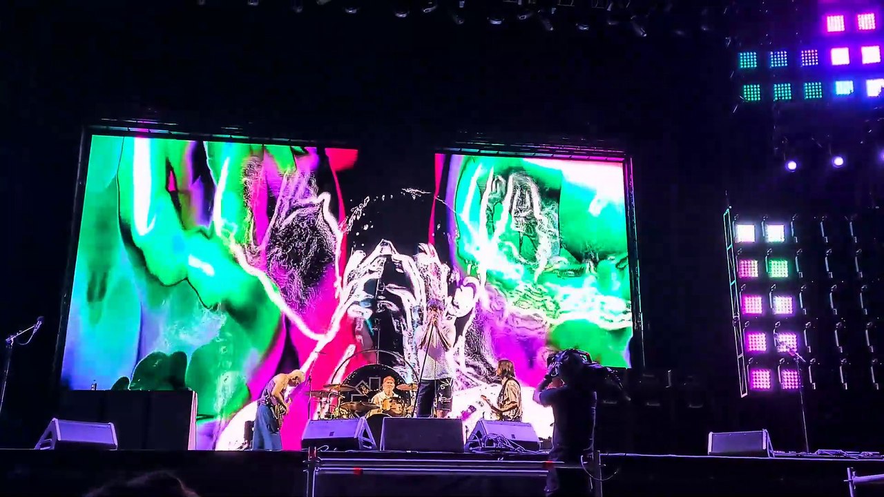 Red Hot Chili Peppers - "Eddie" (Milano Italia 2023 !!!)
