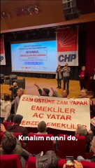 Emeklilerden “türkülü” protesto! “Saraydaki tok yatar, emekliler aç yatar”