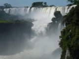 Puerto Iguazu, cascades gros debits, Argentine