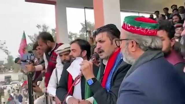 شیر افضل مروت نے سب ریکارڈ توڑ دئیے | Shira Fazl Marwat broke all the records... All the people came out on the streets... The biggest rally ever after Imran Khan went to jail... A sea of ​​people came... Sher Afzal Marwat bold speech.