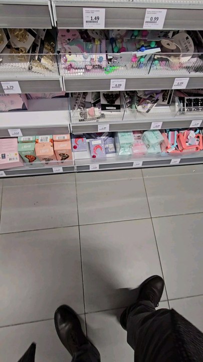 Je teste un bonnet de soie pour protéger les cheveux des cassures et nœuds la nuit #essai #teste #magasinaction #action #bonnet #cheveux #soin #routine