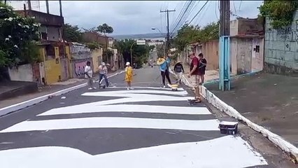 Artistas de Maceió realizam intervenção sobre tragédia ambiental causada pela Braskem