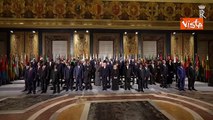 Italia - Africa, la foto di gruppo dei leader africani con Meloni e Mattarella al Quirinale