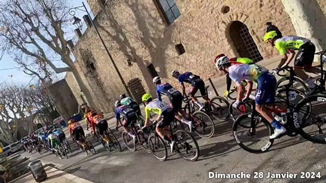 Passage 46e Grand Prix cycliste LA MARSEILLAISE 28JANV 2024 A TRETS