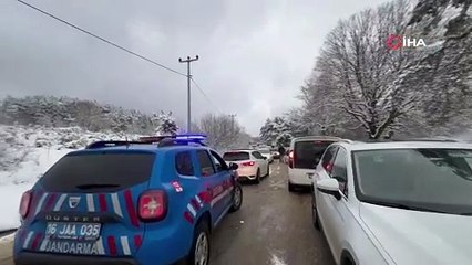 Jandarma ekipleri yolda kalan araçlar için seferber oldu