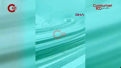 İnegöl ve İznik'te kar yağışı: Araçlar yolda mahsur kaldı