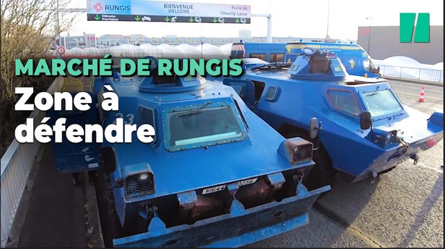 Des blindés au marché de Rungis barrent la route aux agriculteurs en colère