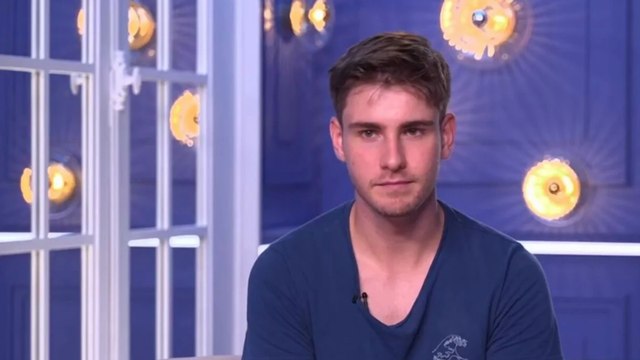 VOICI - Star Academy : face à Michael Goldman, Julien envoie un tacle surprenant à Jean-Jacques Goldman