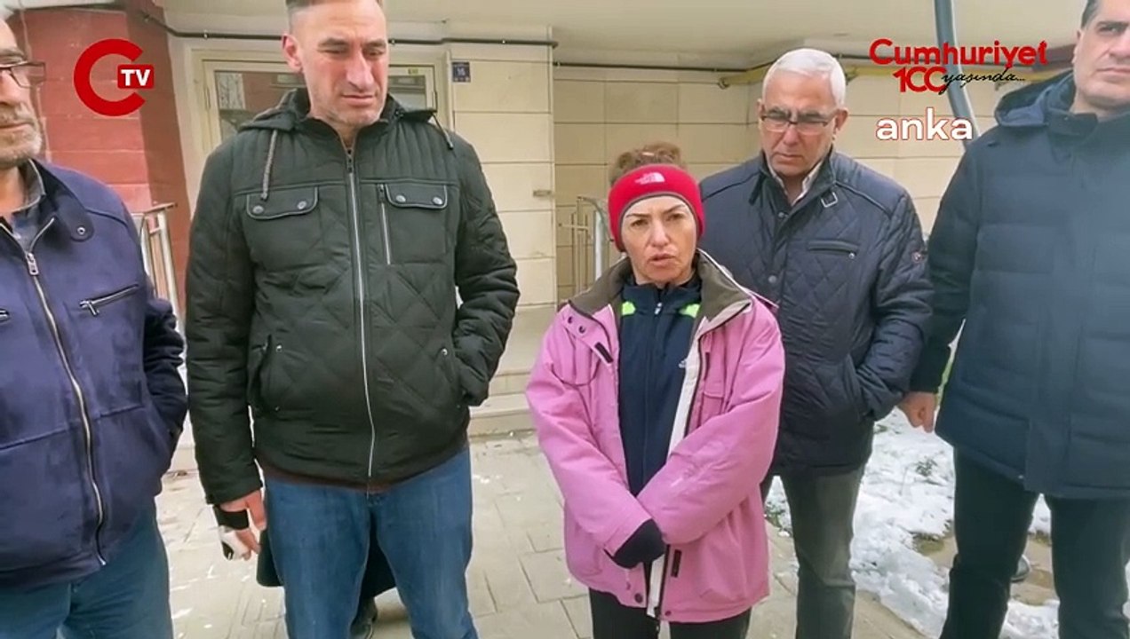 Depremzedenin çilesi bitmiyor! Deprem konutlarını lağım bastı_ Evde maskeyle uyunur mu_