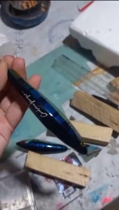 Lure maker Viral