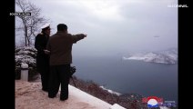شاهد: زعيم كوريا الشمالية يُشرف على اختبار صواريخ مصممة للإطلاق من الغواصات