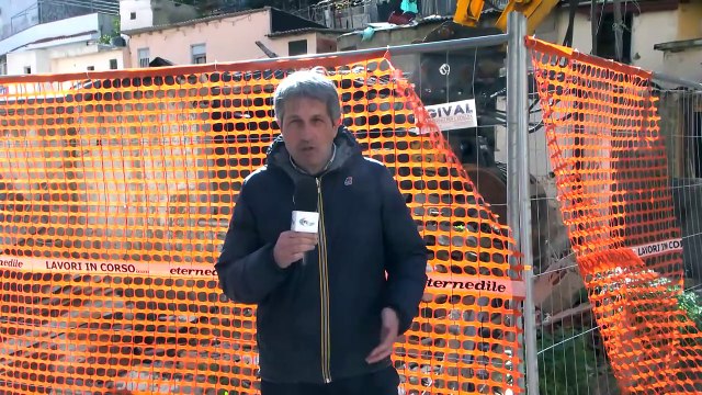 Emergenza baracche, ruspe in azione a Camaro