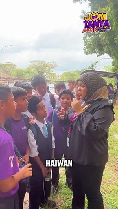 A+ untuk korang semuaaa #bintangkecilmy #streetinterview