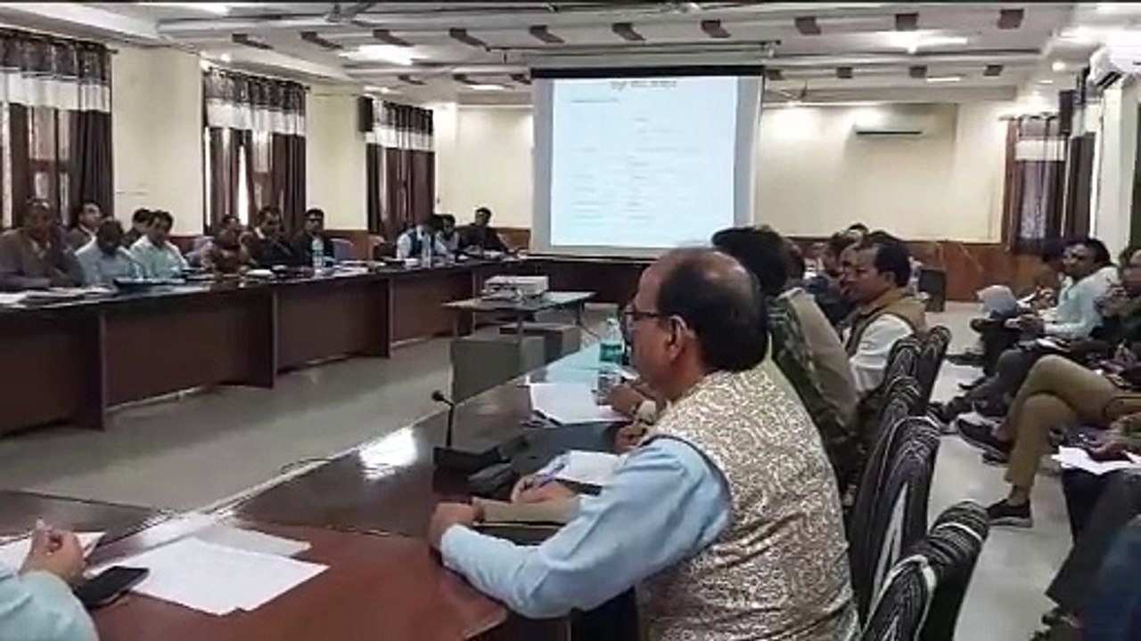 विभागवार योजनाओं की समीक्षा कर दिए दिशा-निर्देश
