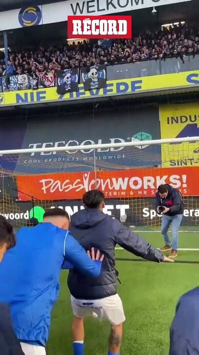 Últimos momentos de Gerardo Arteaga con el Genk, ovacionado por afición