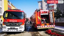 Erzurum'daki apartman paniği: Mahsur kalan aileyi itfaiye ekipleri kurtardı